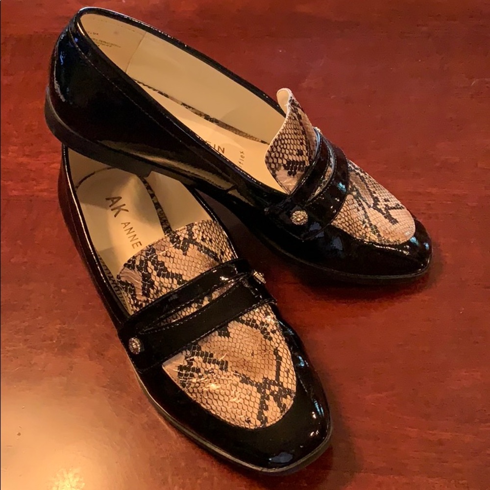 Snake skin loafers- Anne Klein size 7